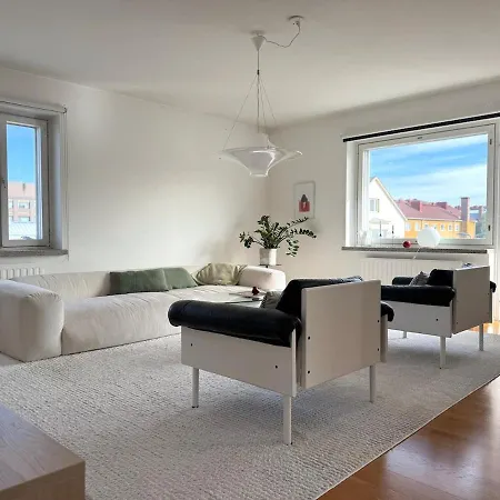 Three-room With Parking Space In The Center *